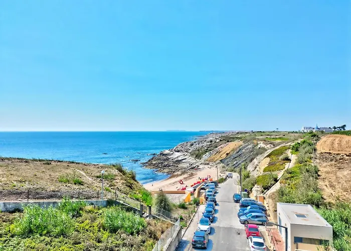 ゲストハウス Lulu's アトウギア・ダ・バレイア